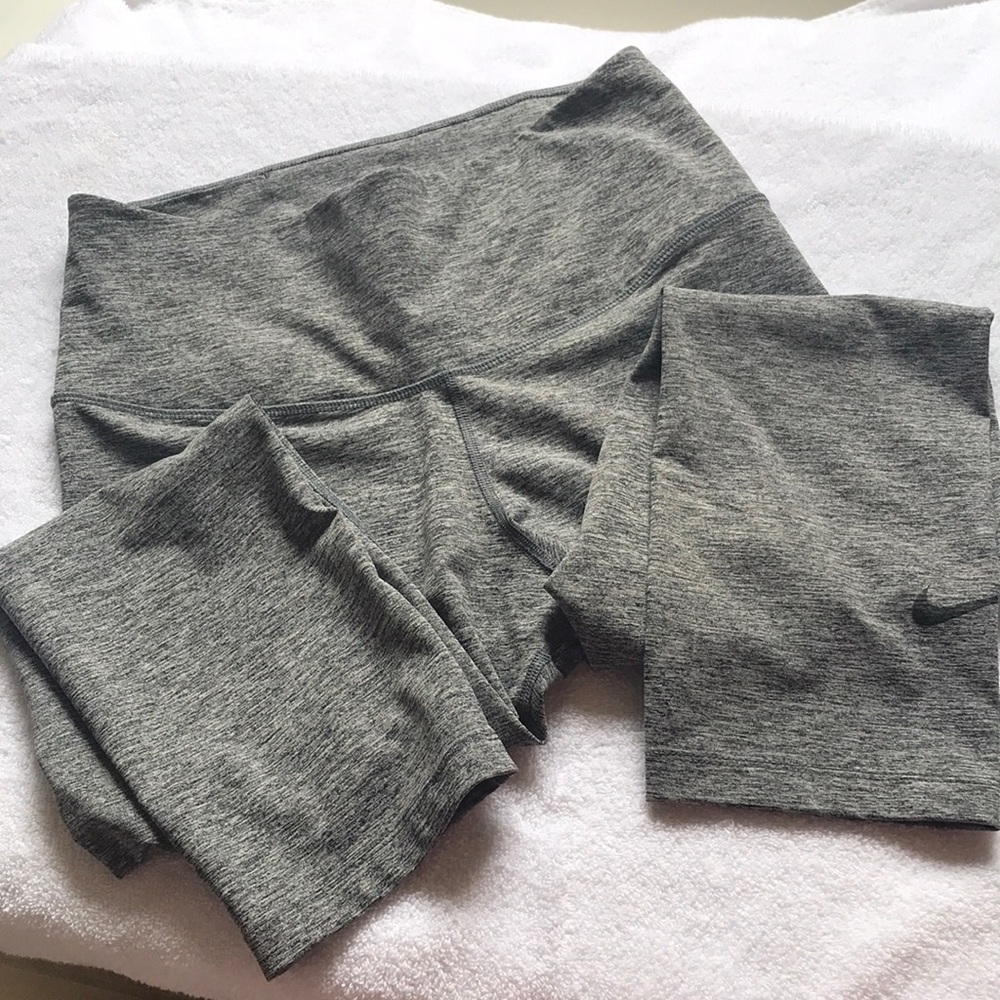 Women's Nike Dri Fit Crop Leggings Size L